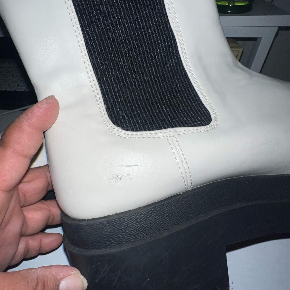 Divided White and Black Heeled Boots - Picture 3 of 7